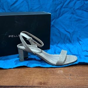Pelle Mofa Plat Gold heels size 8
